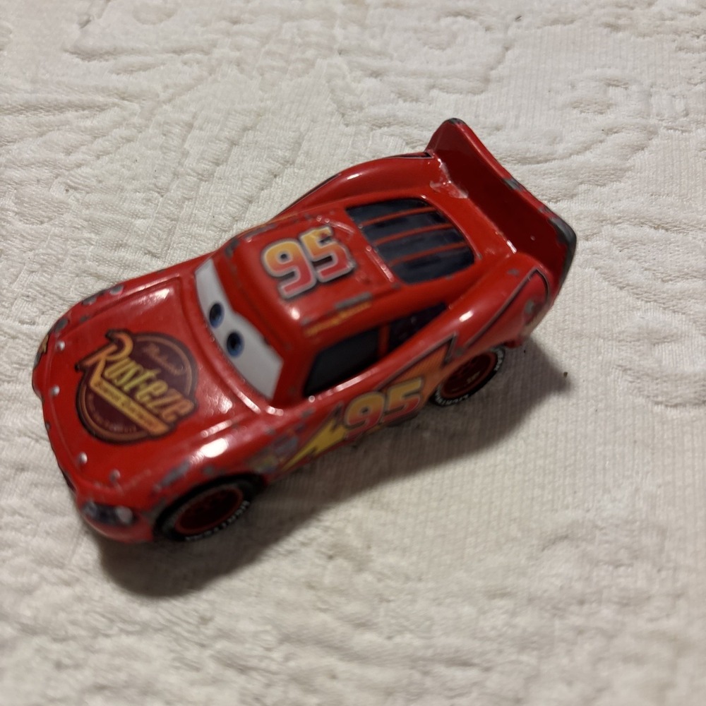 Pixar Cars Disney Lightning McQueen Diecast Car 1:55.